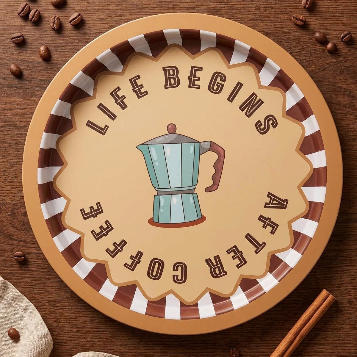Life Begins After Coffee Moka Pot Desenli Yuvarlak Metal Servis Tepsisi - Ø315 mm — Tepsiler — görsel 5 / 5 — Tinbox