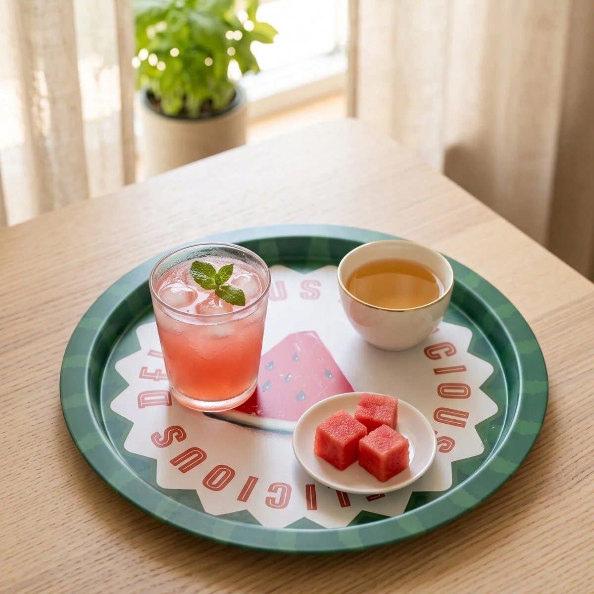 Watermelon Karpuz Desenli Yuvarlak Metal Servis Tepsisi - Ø315 mm — Tepsiler — görsel 3 / 5 — Tinbox