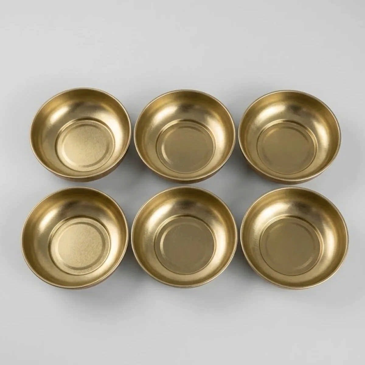 Mat Altın Metal Çerezlik & Sosluk 6'lı Set - Ø90x30 mm — Tepsiler — görsel 1 / 6 — Tinbox