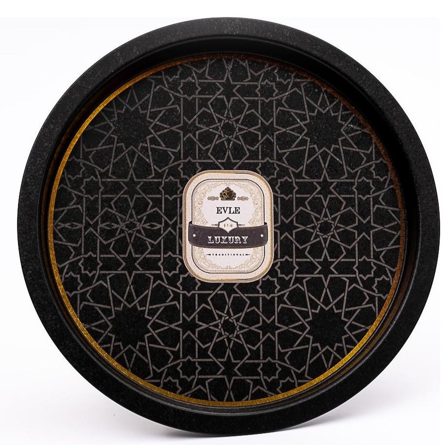 Ø315 mm yuvarlak metal tepsi, altın geometrik desenli, siyah zeminli. — Tepsiler — görsel 2 / 4 — Tinbox