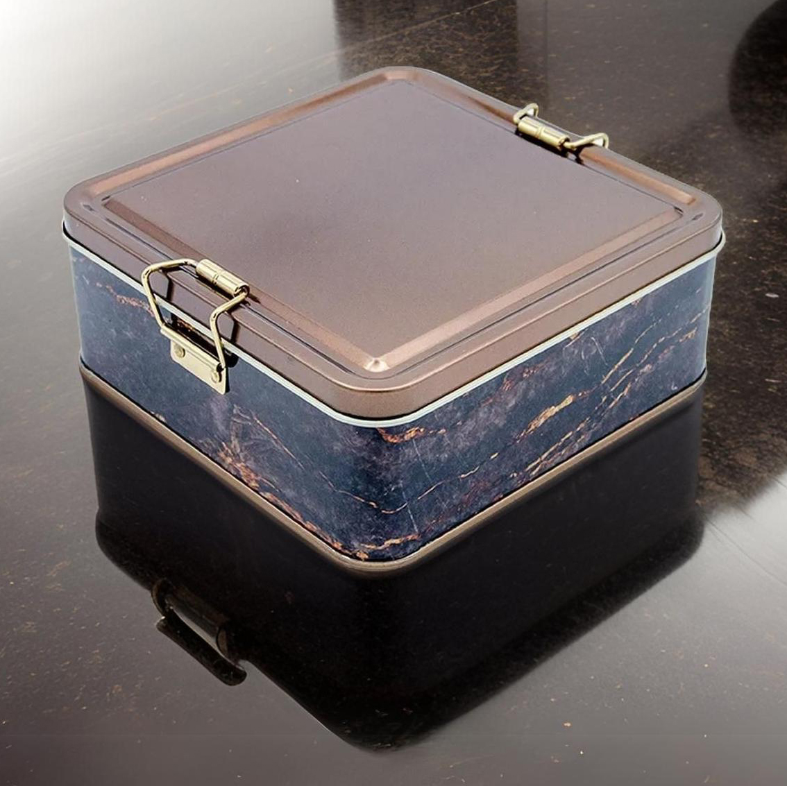 158x158x87 mm Kare Metal Saklama Kutusu 1.9L Tel Toka ve Şeffaf Kapak Kaya ve Altın — Kare Kutular — görsel 6 / 6 — Tinbox