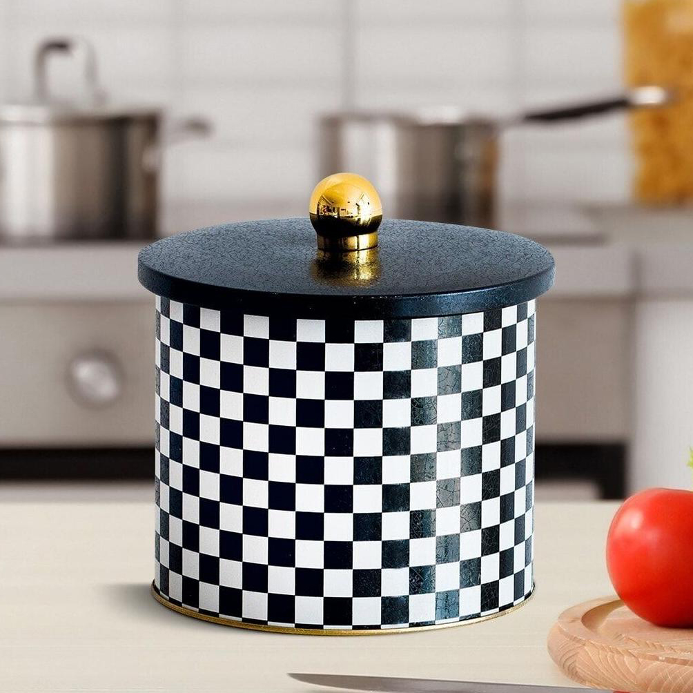 Ø140x125 mm Metal Yuvarlak Saklama Kabı 1.7L Düğmeli Saplı Kareli Desenli — Yuvarlak Kutular — görsel 2 / 2 — Tinbox