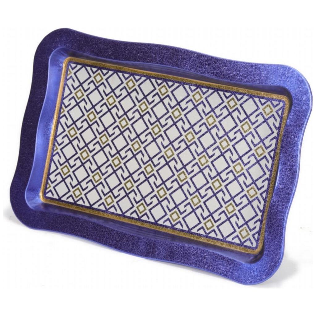 238x358 mm Dikdörtgen Metal Tepsi, Dalgalı Kenarlı, Dikişsiz Desenli, Geometrik Çizgiler, Kırmızı Arka Plan — Tepsiler — g…