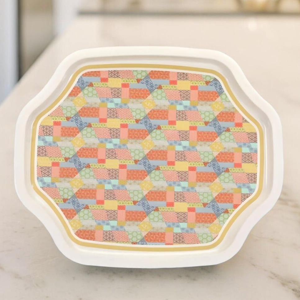 Kavisli dalgalı kenarlı tepsi 285x400 mm Patchwork desenli krem rengi zemin — Tepsiler — görsel 5 / 5 — Tinbox