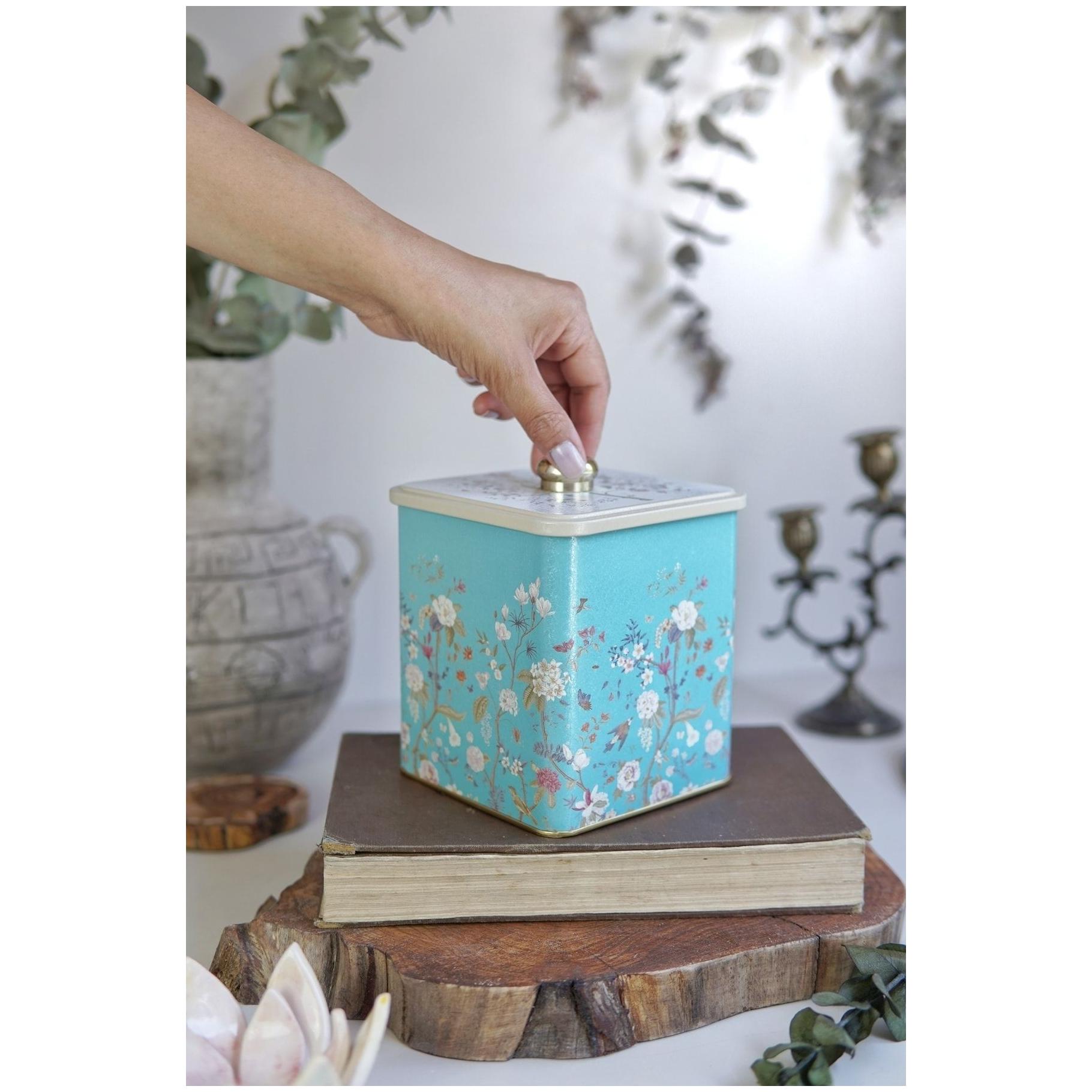 120x120x137 mm Metal Kare Kutu, Kulplu, 1.8 L, Çiçek Desenli, Pastel Mavi — Kare Kutular — Tinbox