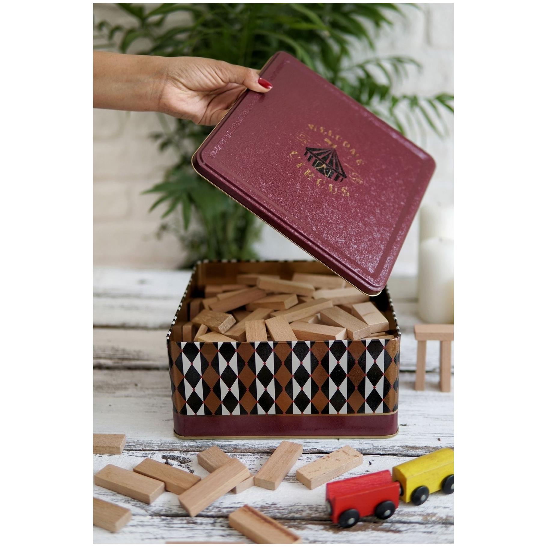 235x235x110 mm Kare Saklama Kutusu 5.8L Sürgülü Kapaklı Vintage Sirk Şıklığı — Kare Kutular — görsel 4 / 4 — Tinbox