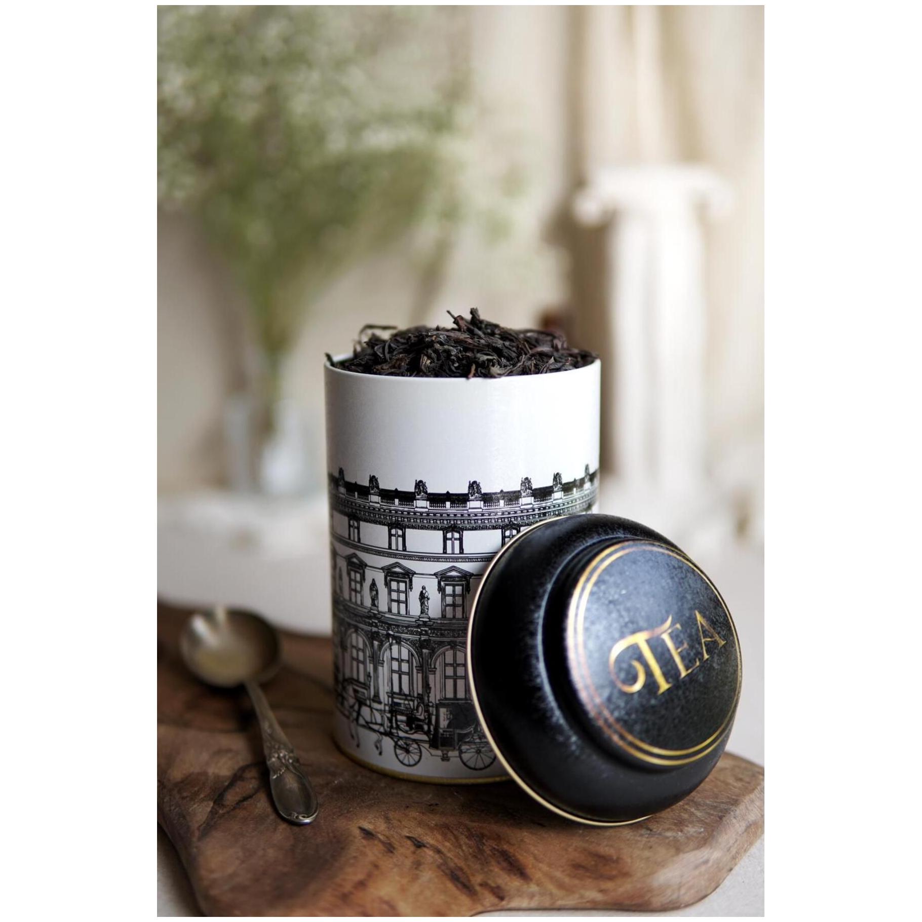Ø105 x 150 mm Yuvarlak Metal Kutu – 1,2 L, Kubbeli Kapaklı, Vintage Şehir Manzaraları İllüstrasyonu — Yuvarlak Kutular — g…