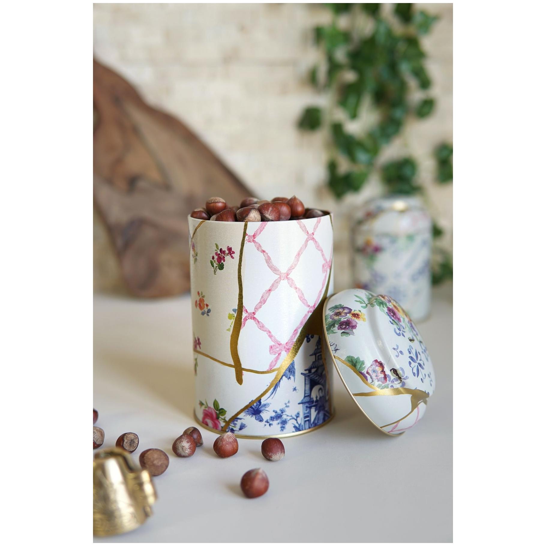 Ø105 x 150 mm Yuvarlak Metal Kutu – 1,2 L, Kubbeli Kapaklı, Kintsugi Altın Damarlı Çiçek Desenli — Yuvarlak Kutular — görs…
