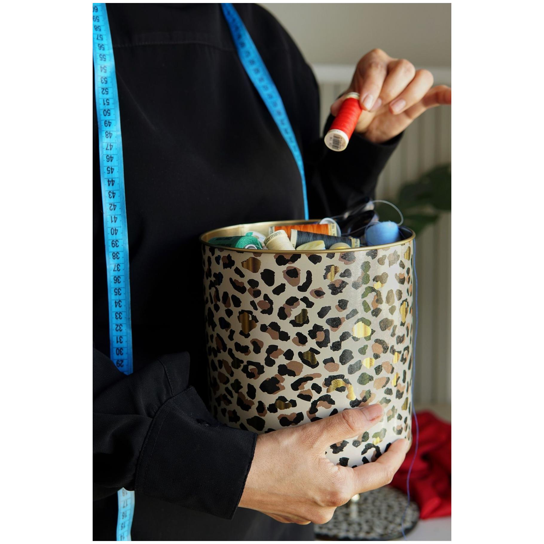 Ø175x180 mm Metal Yuvarlak Saklama Kabı Kulpu Altın Leopar Desenli — Yuvarlak Kutular — görsel 5 / 5 — Tinbox
