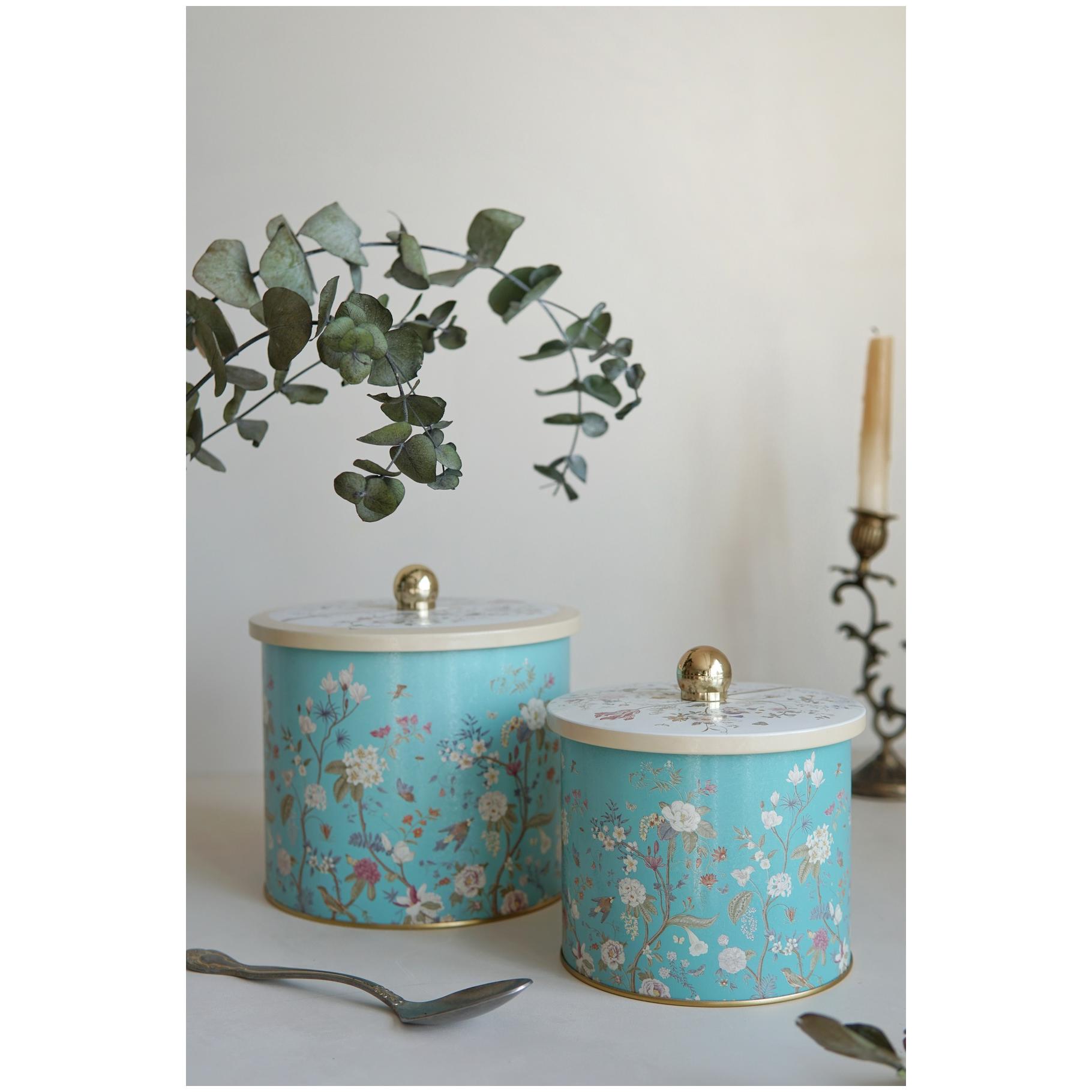 Yuvarlak Metal Teneke Kutu Seti Ø175x155 - Ø140x125 Topuzlu Kulp (2 Adet) Çiçek Desenli Pastel Mavi Botanica Tasarım — Kut…